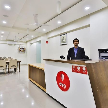 Collection O 12462 Hotel Shiv Inn Gandhinagar Exterior foto
