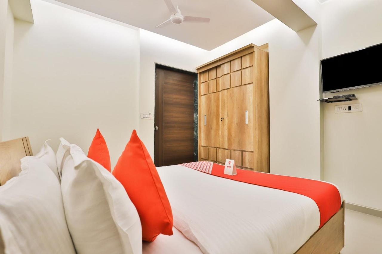 Collection O 12462 Hotel Shiv Inn Gandhinagar Exterior foto