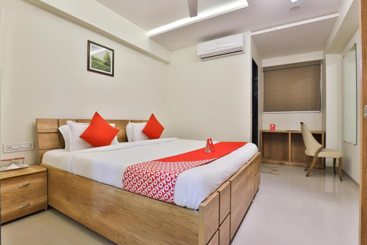 Collection O 12462 Hotel Shiv Inn Gandhinagar Exterior foto