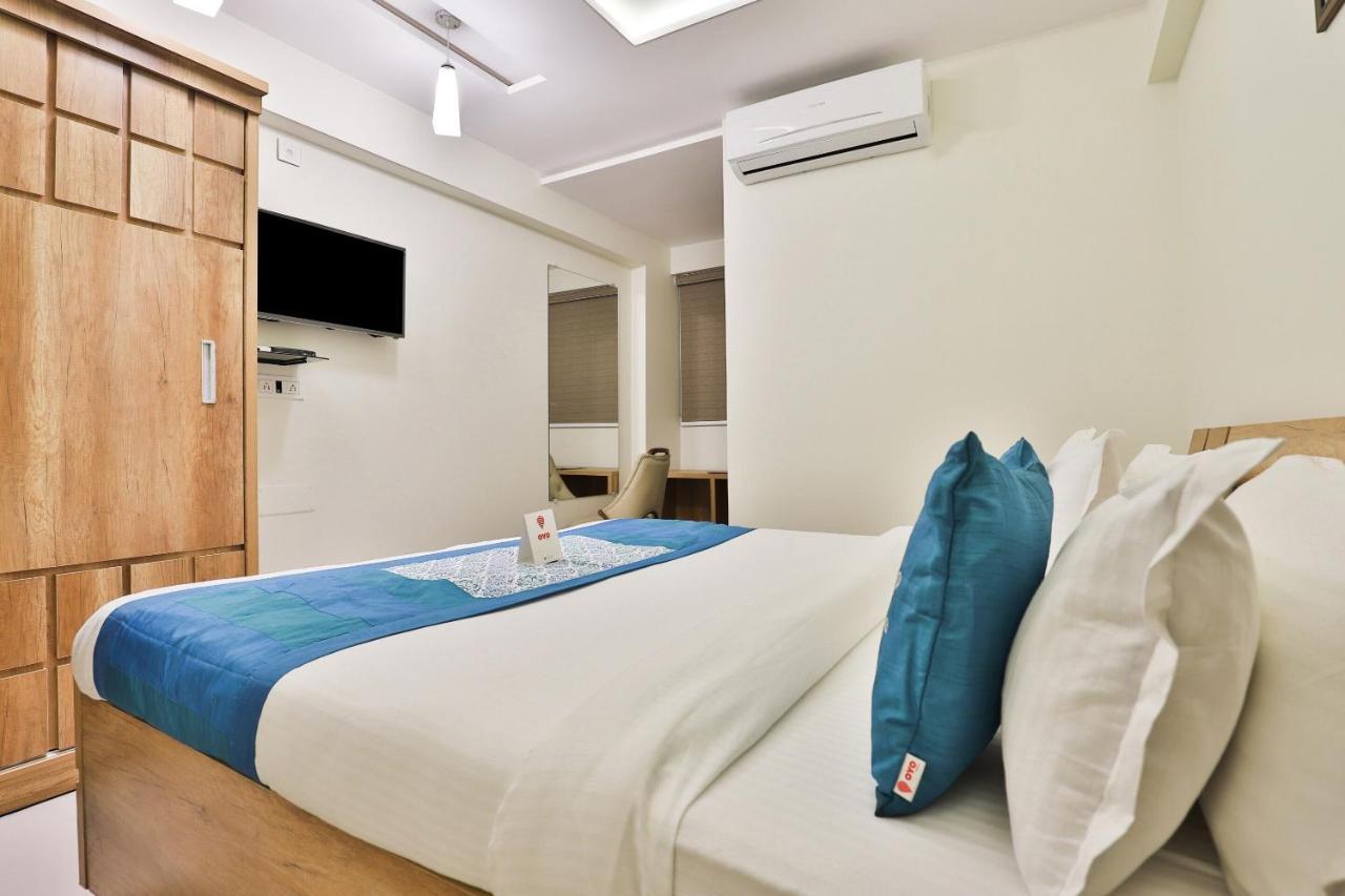 Collection O 12462 Hotel Shiv Inn Gandhinagar Exterior foto