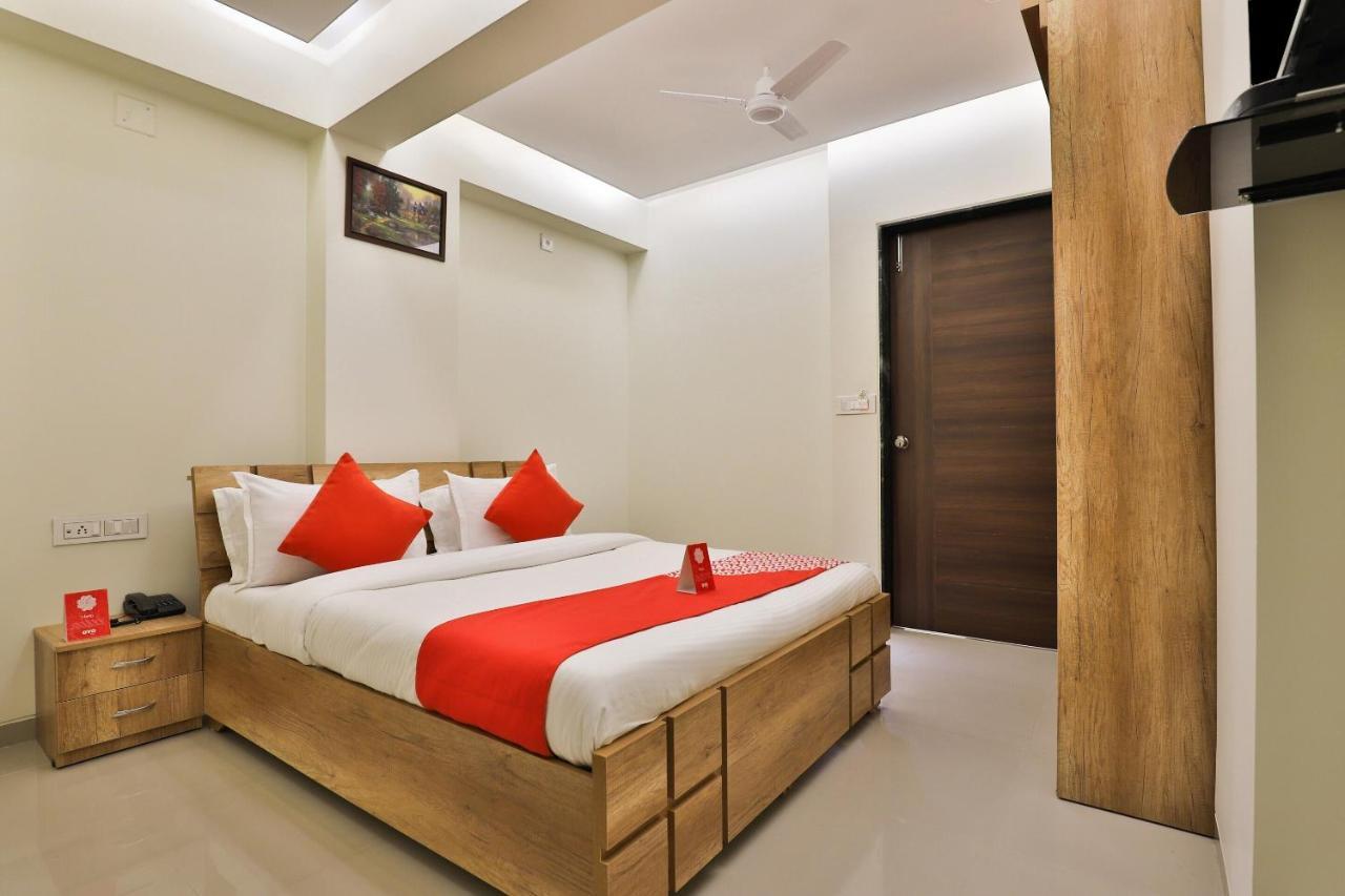 Collection O 12462 Hotel Shiv Inn Gandhinagar Exterior foto