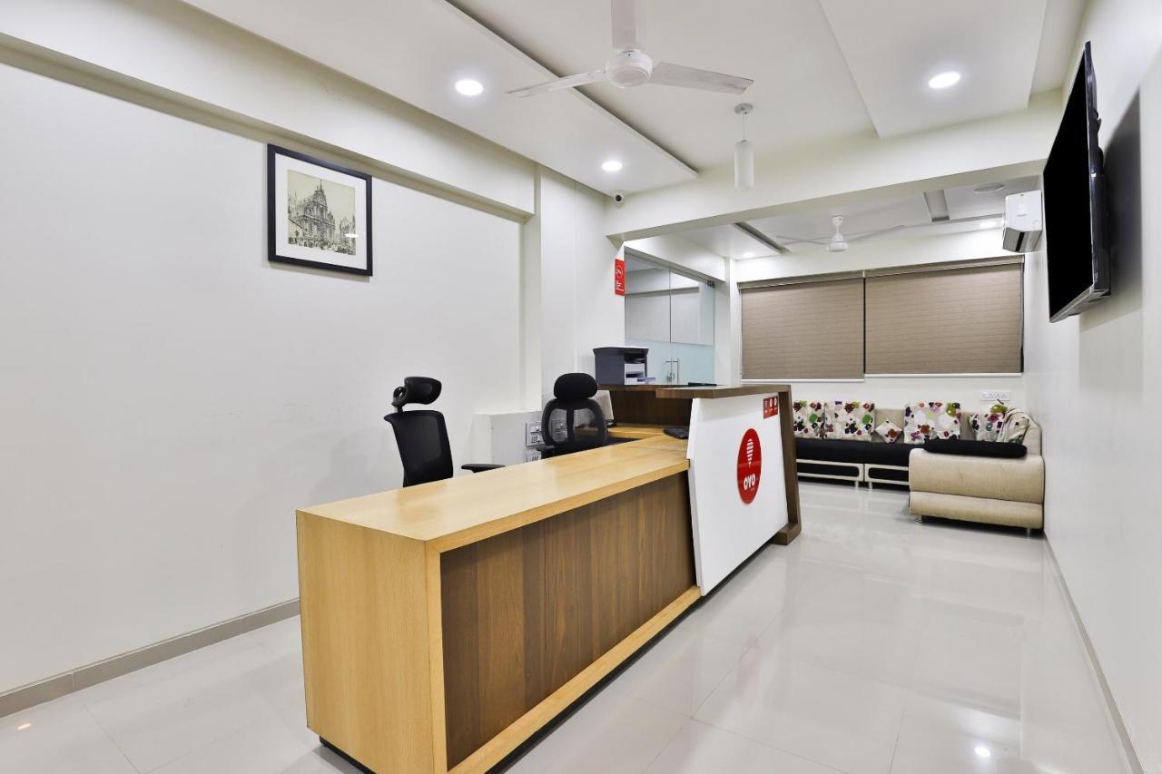Collection O 12462 Hotel Shiv Inn Gandhinagar Exterior foto