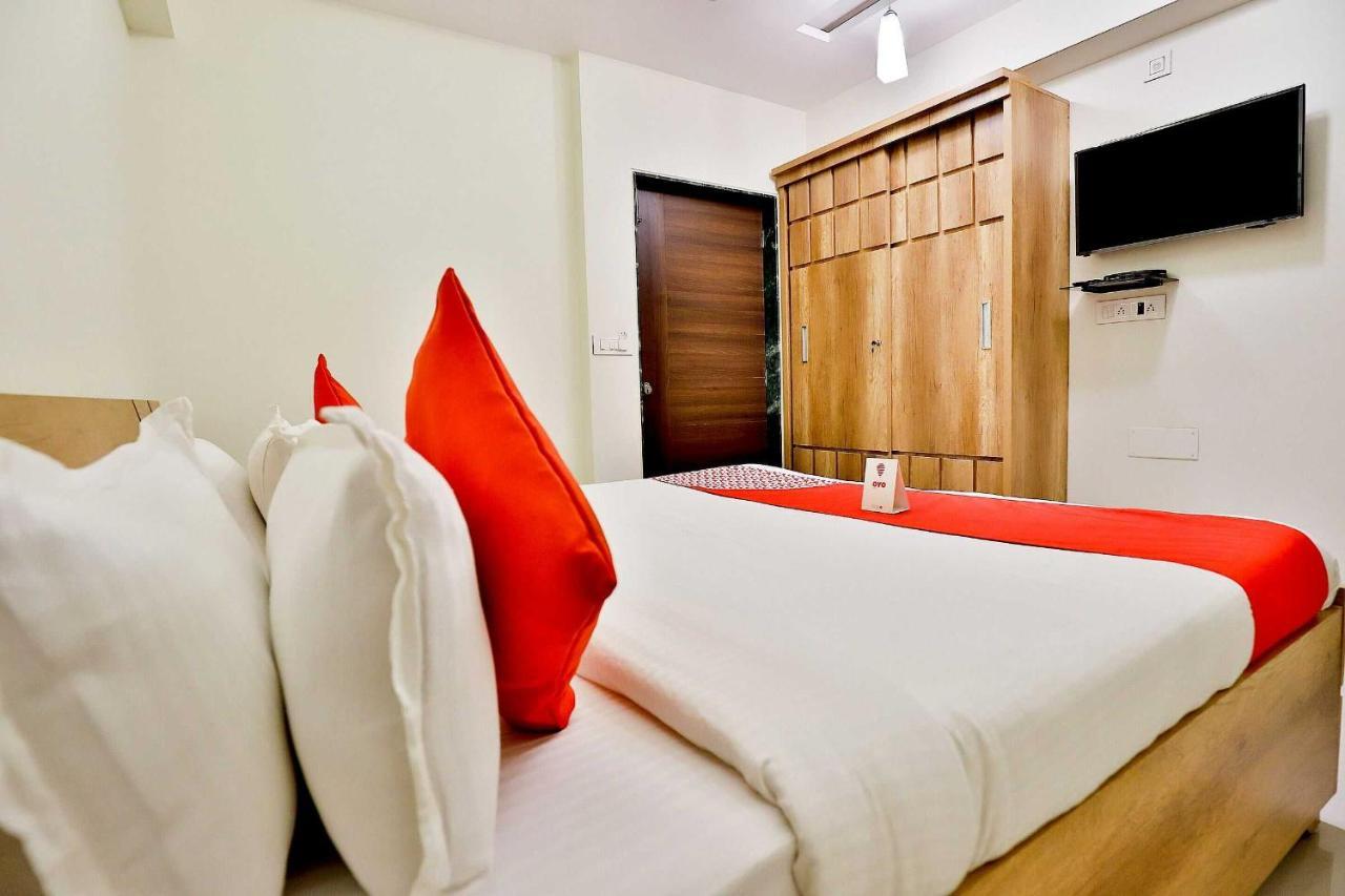 Collection O 12462 Hotel Shiv Inn Gandhinagar Exterior foto