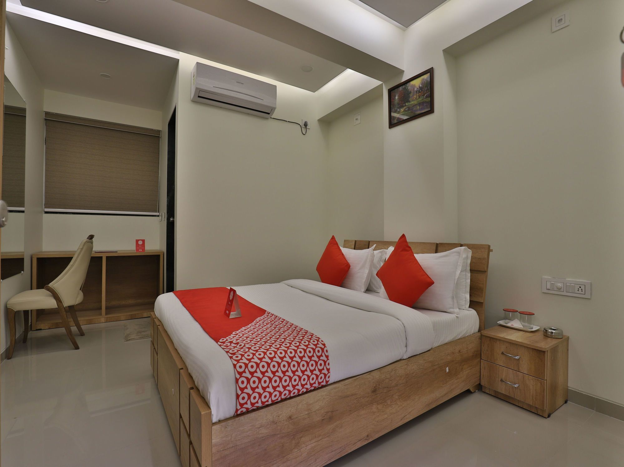 Collection O 12462 Hotel Shiv Inn Gandhinagar Exterior foto