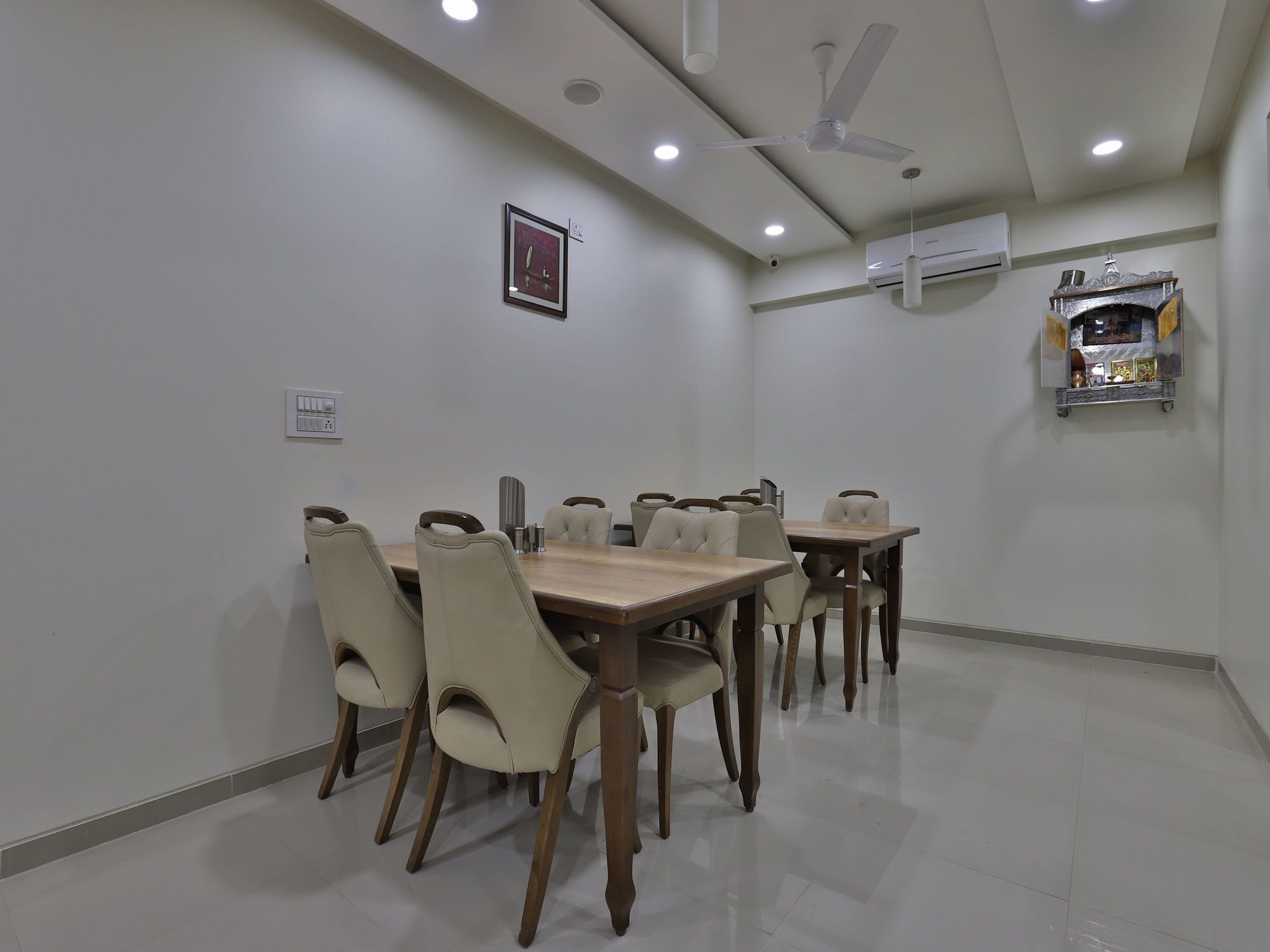 Collection O 12462 Hotel Shiv Inn Gandhinagar Exterior foto