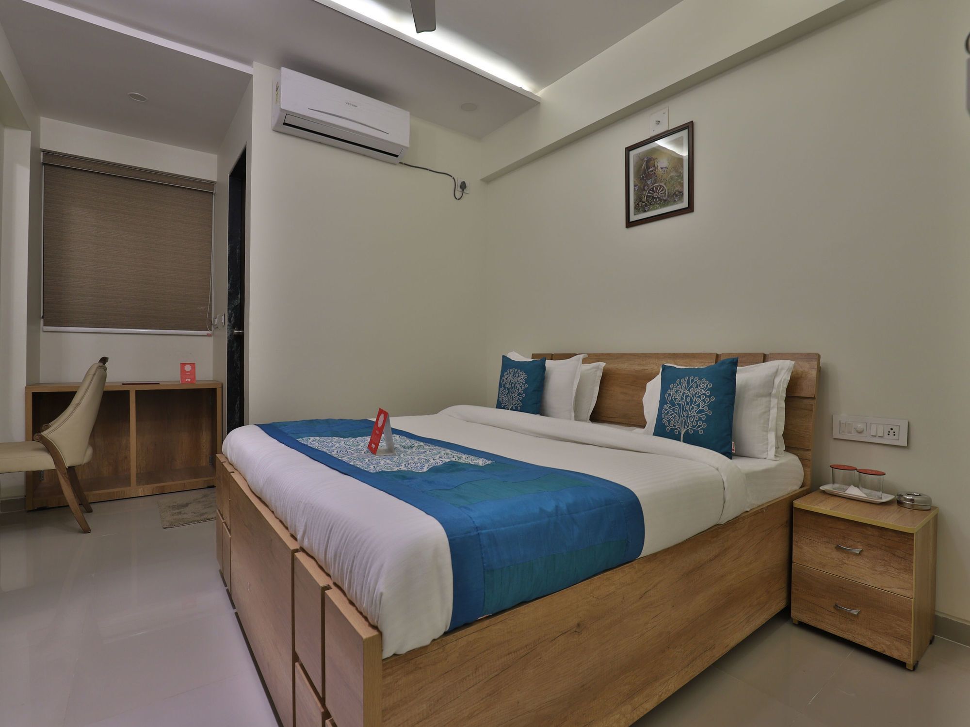 Collection O 12462 Hotel Shiv Inn Gandhinagar Exterior foto