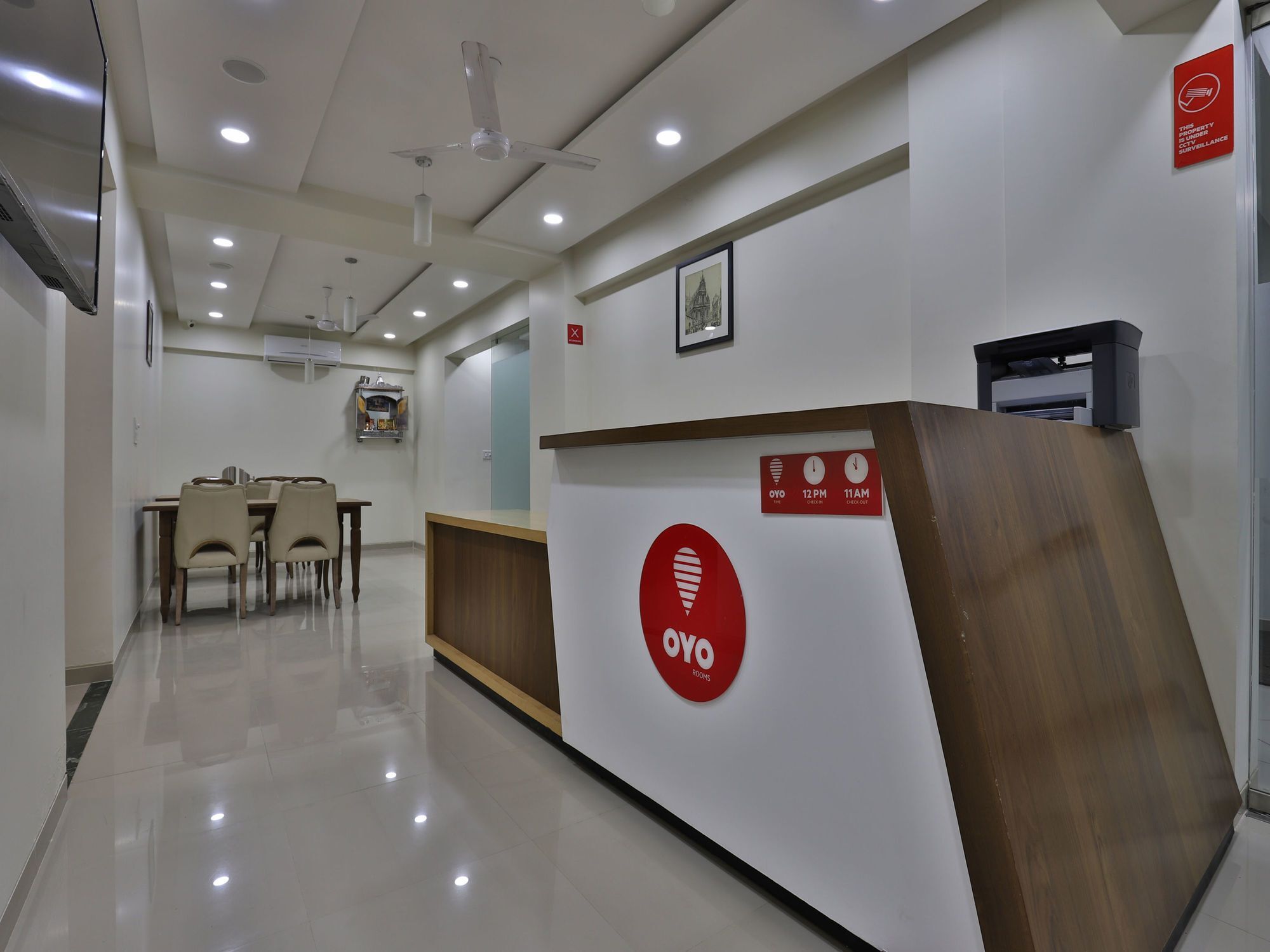 Collection O 12462 Hotel Shiv Inn Gandhinagar Exterior foto